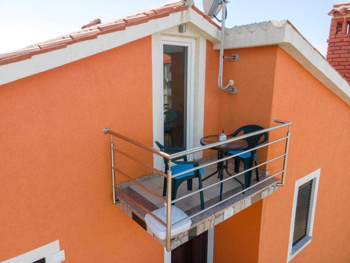 Tomi Appartement Pula Buitenkant foto